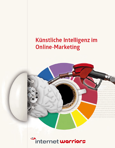KI-Gehirn, betankt von einer Zapfpistole, im Hintergrund Kaffeetasse und Beschriftung "Künstliche Intelligenz im Online-Marketing".